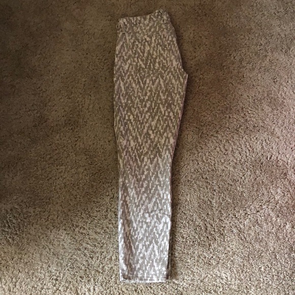 Lucky Brand Patterned Jeans - Picture 5 of 7